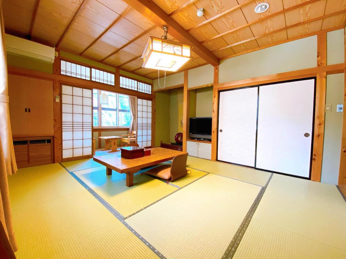 Hotel Hakuunsou à Takayama  Extérieur photo