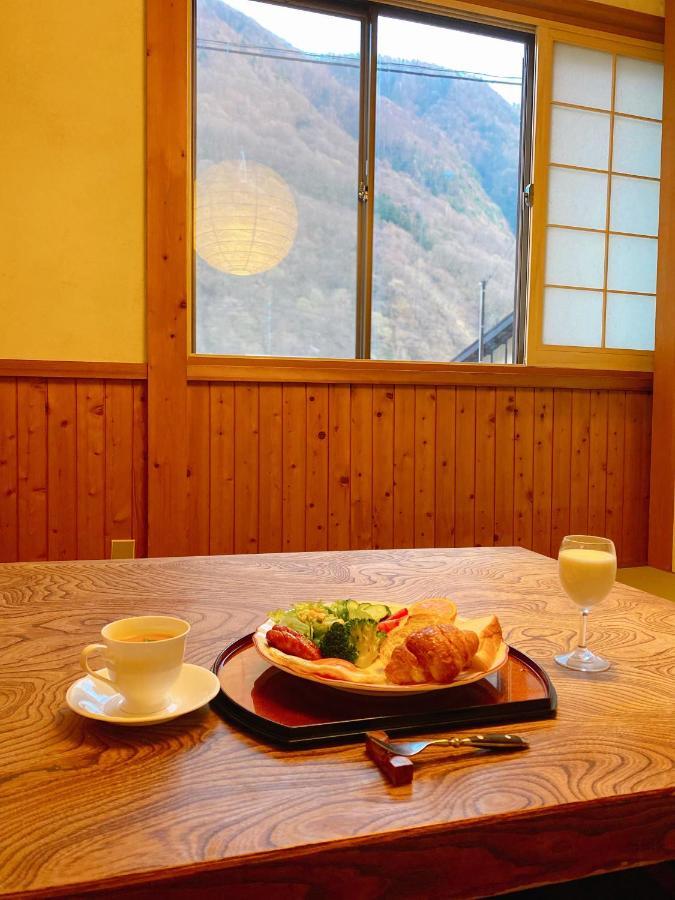 Hotel Hakuunsou à Takayama  Extérieur photo