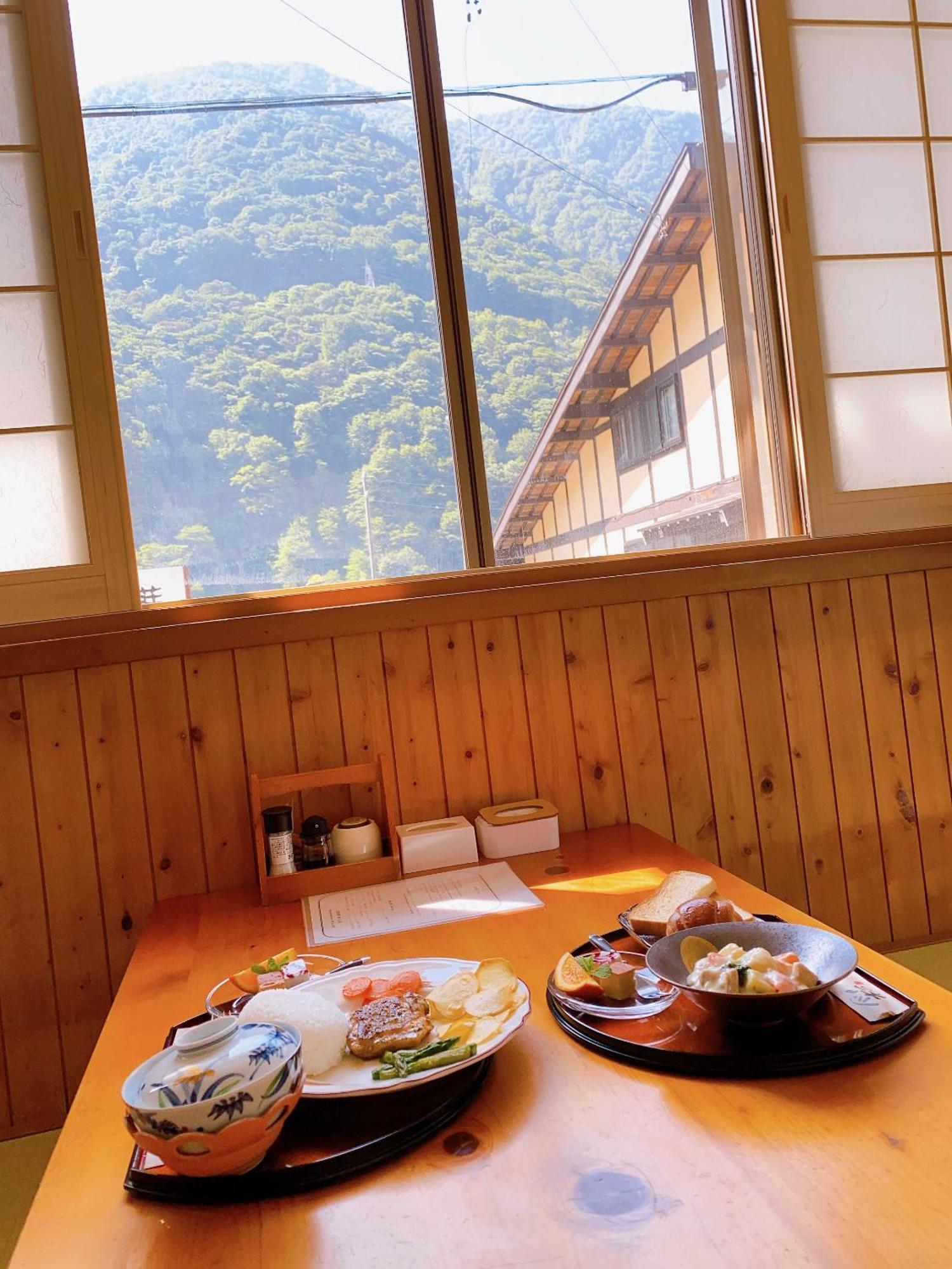 Hotel Hakuunsou à Takayama  Extérieur photo