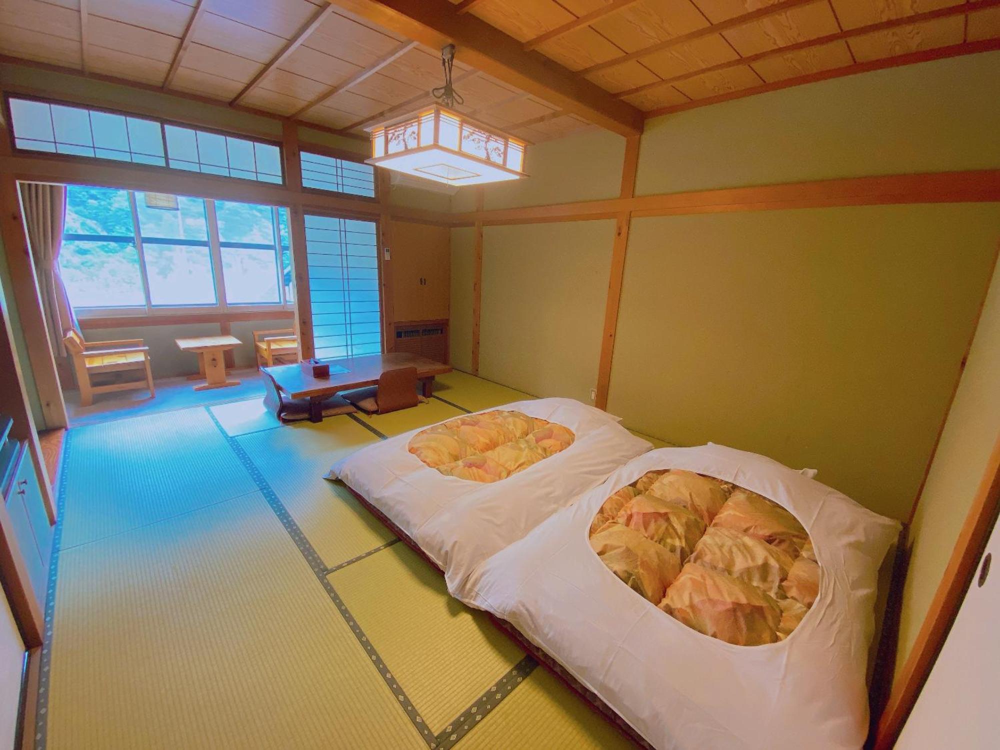 Hotel Hakuunsou à Takayama  Extérieur photo